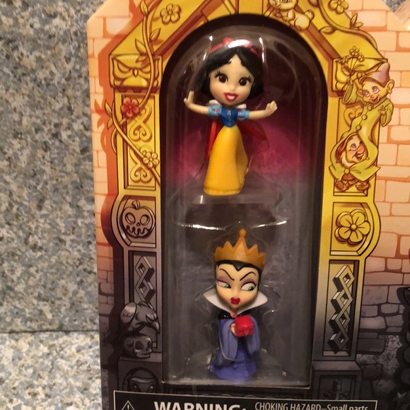 Disney Princess COMICS Royal Rivals Set! Sooo adorable! Collectible! 6 total!! - Picture 3 of 5